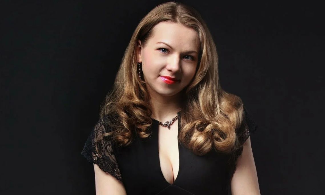 ДВЕ ЗВЕЗДЫ ОДНОЙ ЭПОХИ